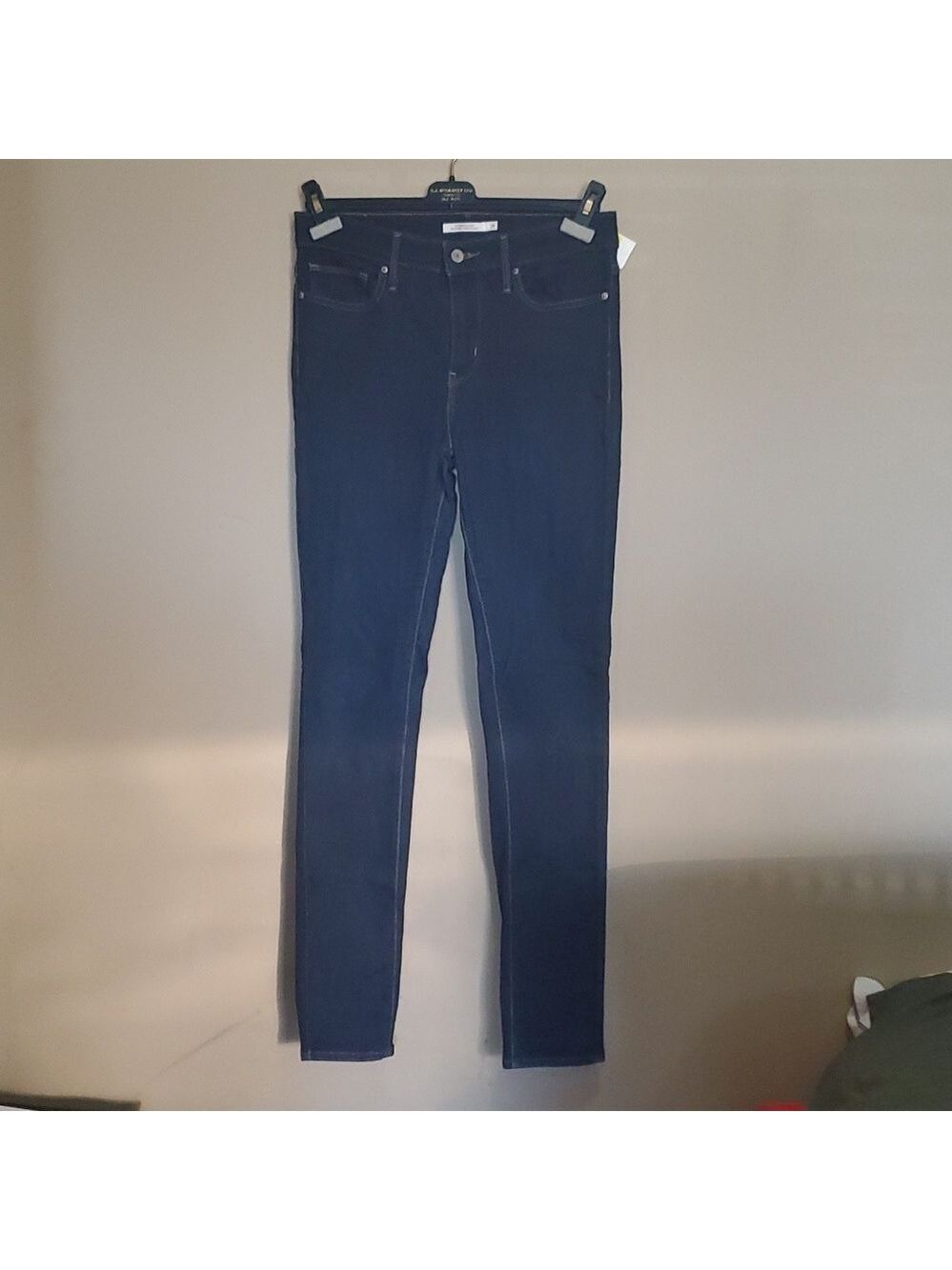 Levi red tab jeans size 29